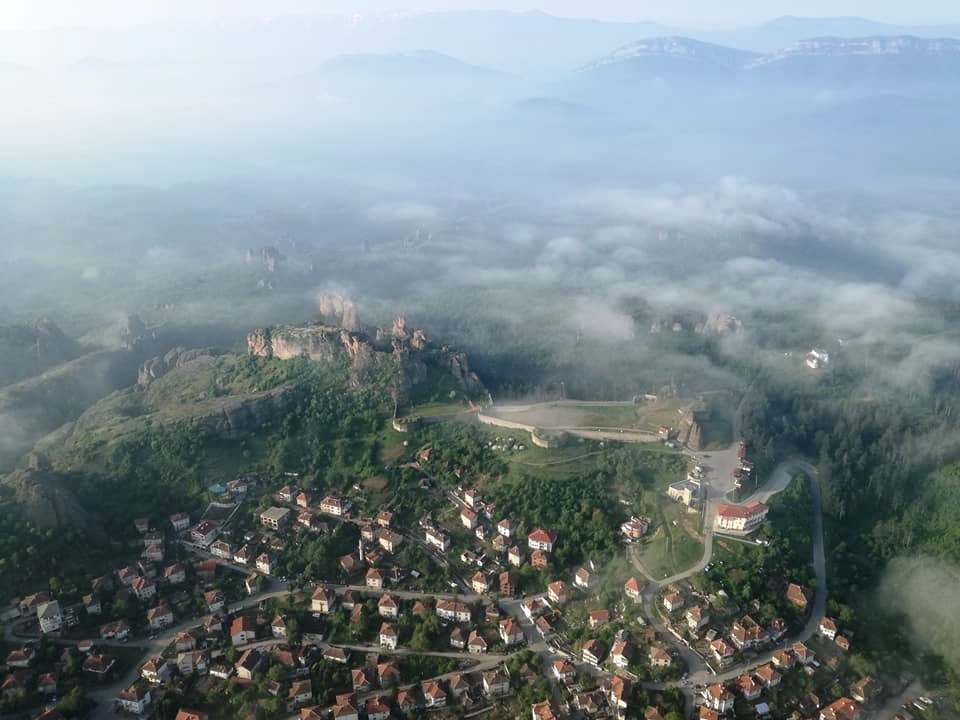 Панорамна гледка към град Белоградчик